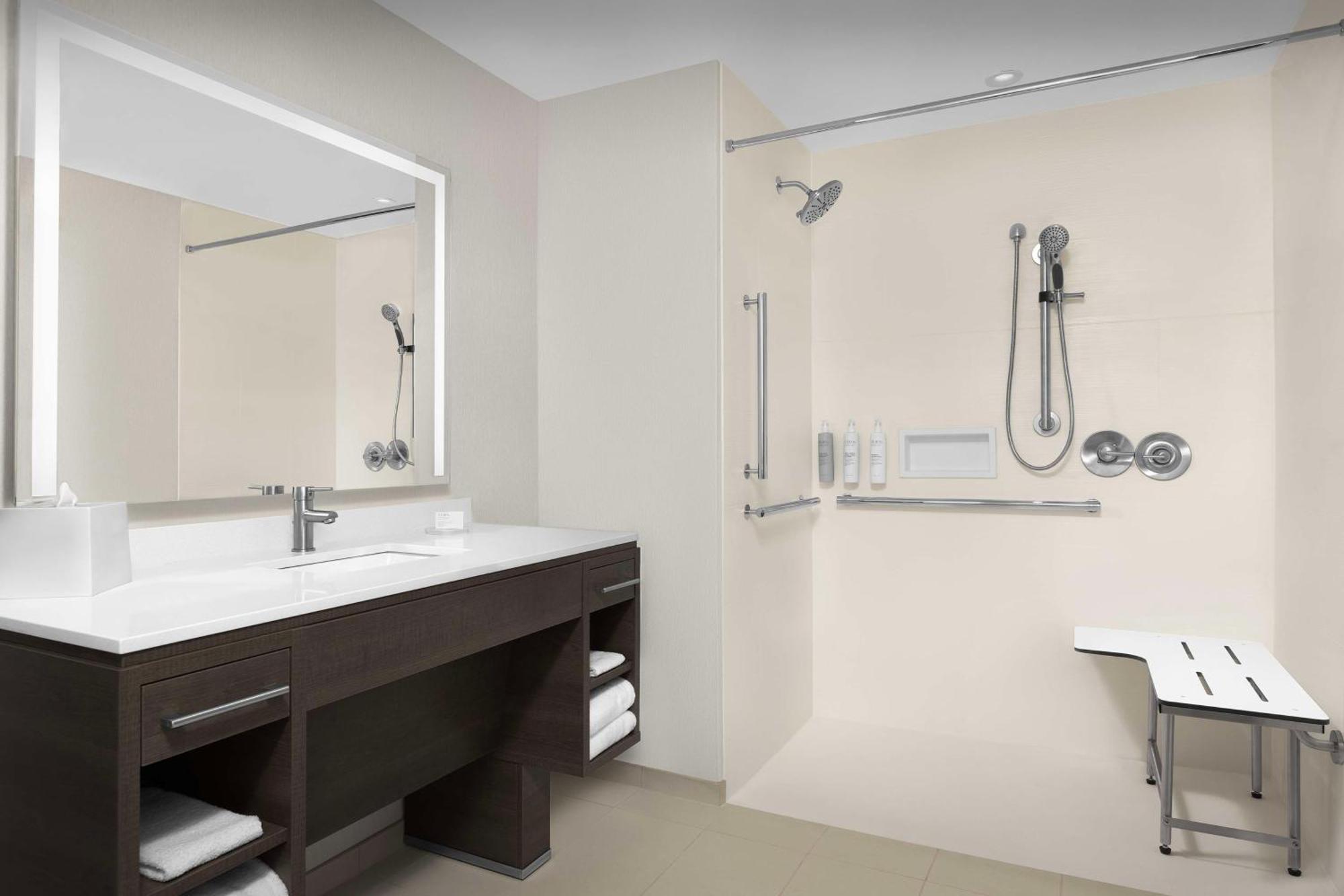Home2 Suites By Hilton 福尔斯彻奇 外观 照片
